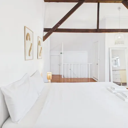 شقة Bright 2br Alfama W/ Ac | By Airnest *