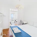 Bright 2br Alfama W/ Ac | By Airnest Lisbon