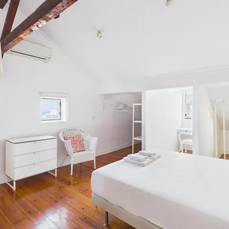 Apartment Bright 2br Alfama W/ Ac | By Airnest