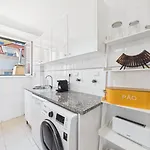 Bright 2br Alfama W/ Ac | By Airnest Appartamento
