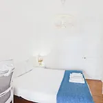 Bright 2br Alfama W/ Ac | By Airnest Apartmán *