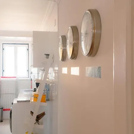 Apartamento Bright 2br Alfama W/ Ac | By Airnest