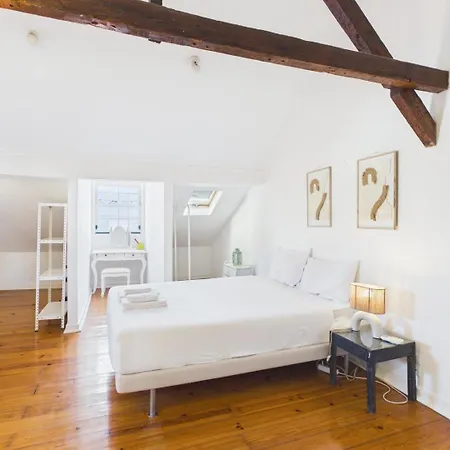 Appartamento Bright 2br Alfama W/ Ac | By Airnest