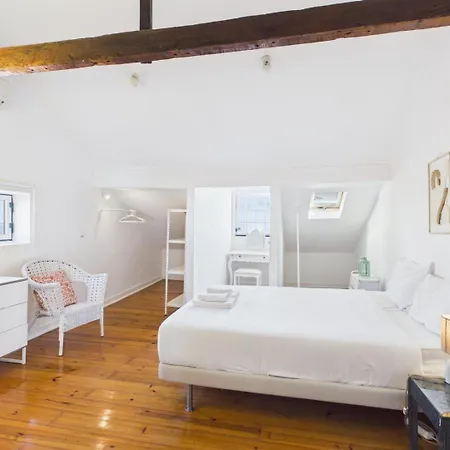 Apartamento Bright 2br Alfama W/ Ac | By Airnest *
