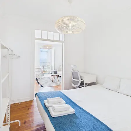 Bright 2br Alfama W/ Ac | By Airnest Lisboa