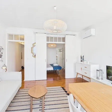 Bright 2br Alfama W/ Ac | By Airnest * Lisboa