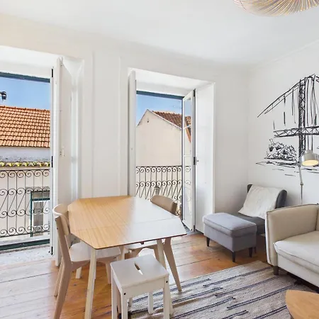 Bright 2br Alfama W/ Ac | By Airnest * Lisboa