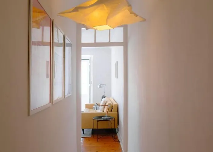 شقة Bright 2br Alfama W/ Ac | By Airnest Lisboa