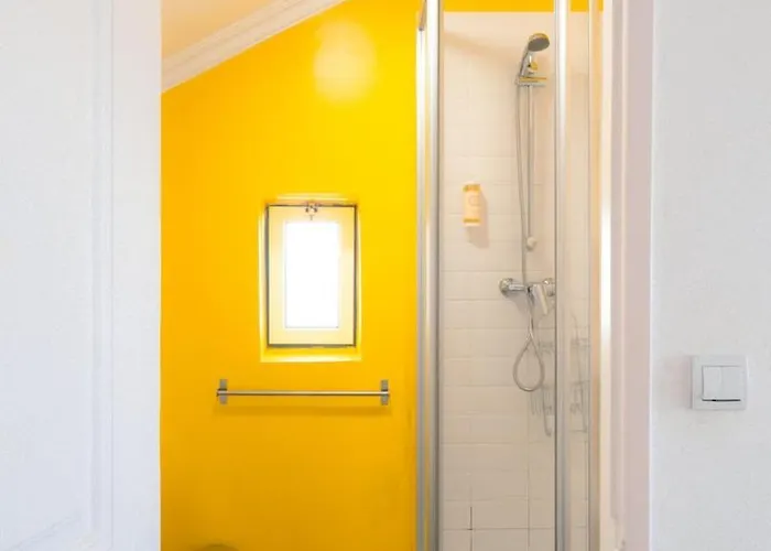 Bright 2br Alfama W/ Ac | By Airnest * Lisboa