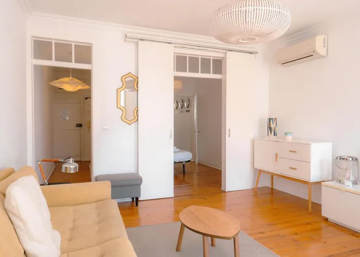 Bright 2br Alfama W/ Ac | By Airnest