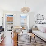 Bright 2br Alfama W/ Ac | By Airnest * Lisboa