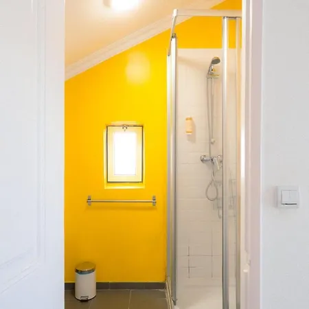 Bright 2br Alfama W/ Ac | By Airnest * Lisboa