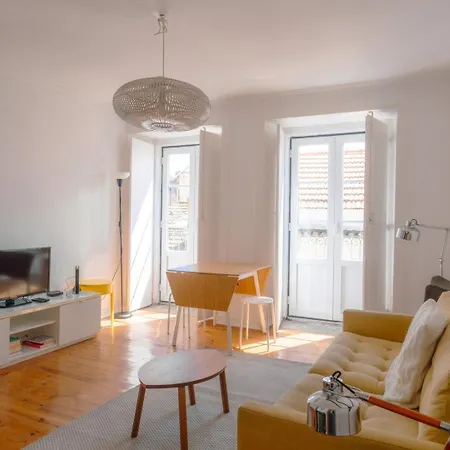 Bright 2br Alfama W/ Ac | By Airnest Apartman *