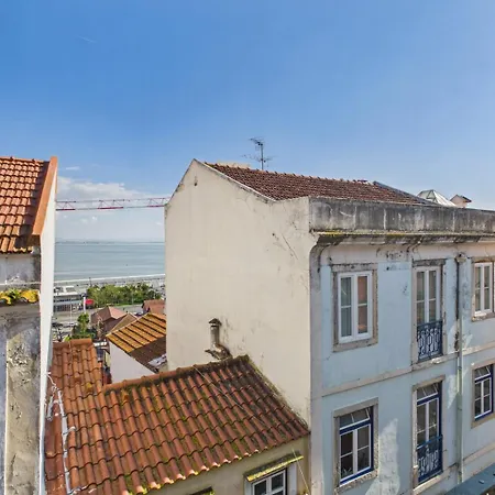 Bright 2br Alfama W/ Ac | By Airnest Lejlighed *